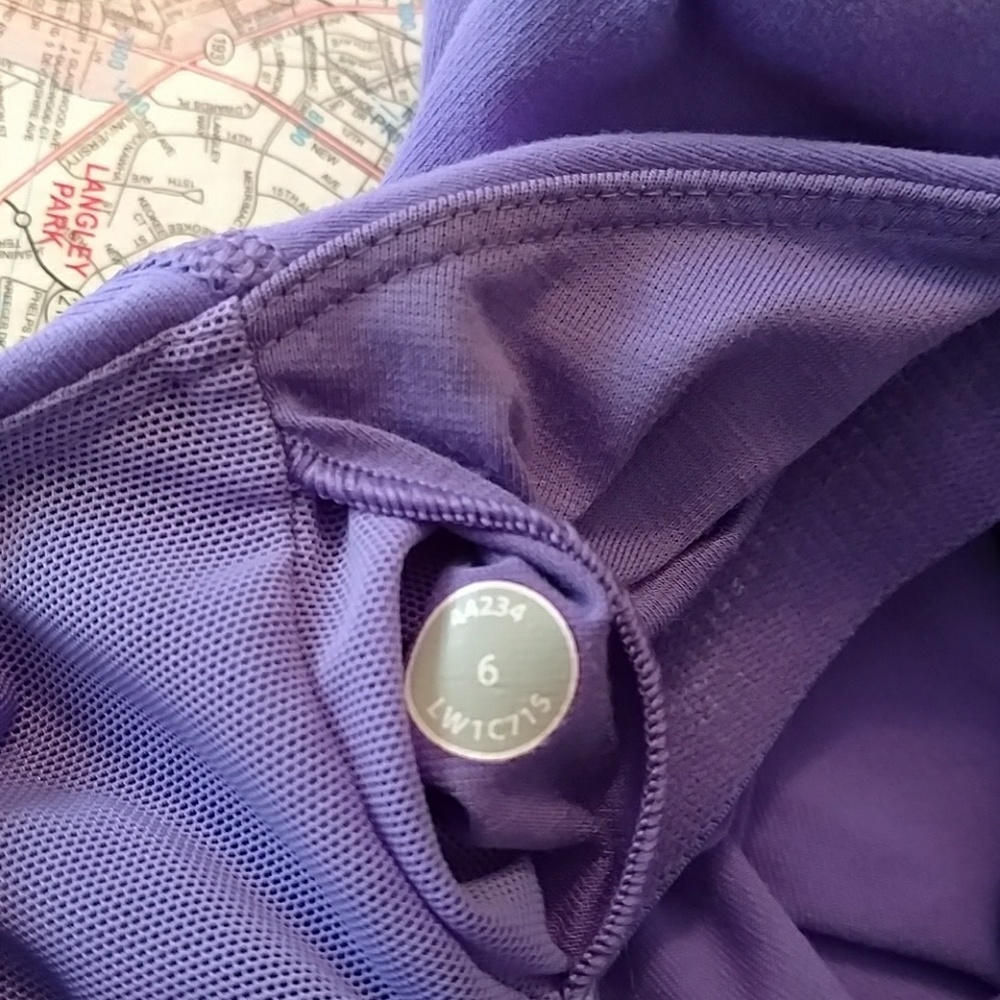 Lululemon Tank - Picture 5 of 5